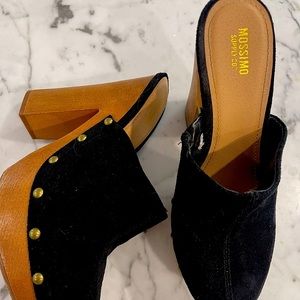 Moschinno mules
